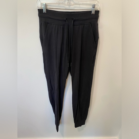Lululemon “Ready To Rulu” Pant, Size 6, Great Condition, Pre-Owned - Picture 2 of 5